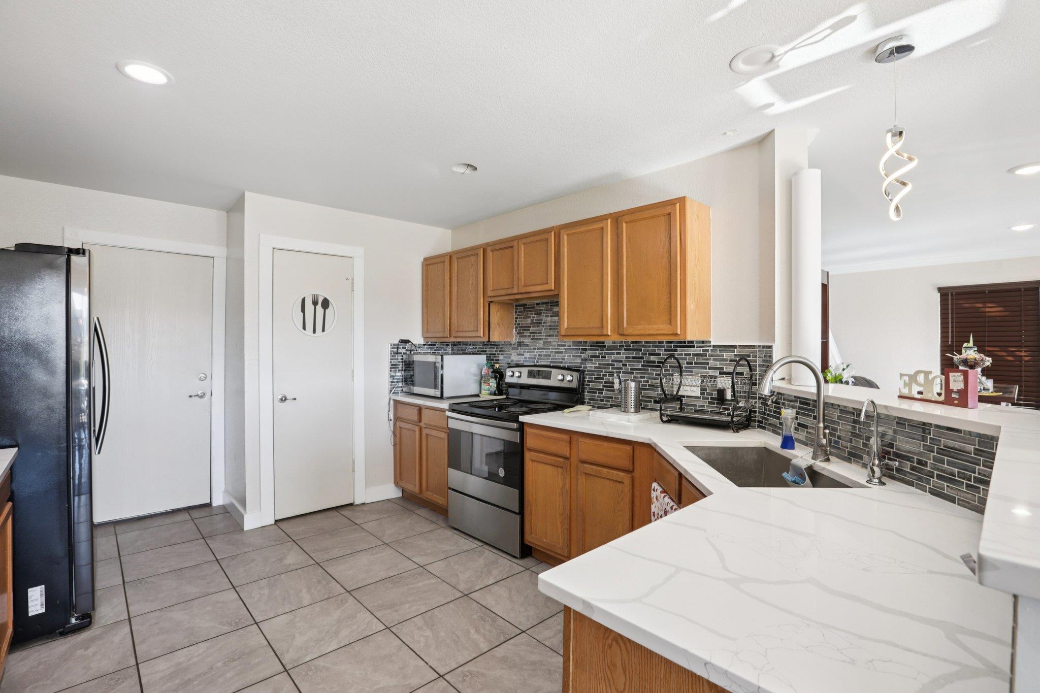 6605 Quinton Dr, Austin, TX 78747