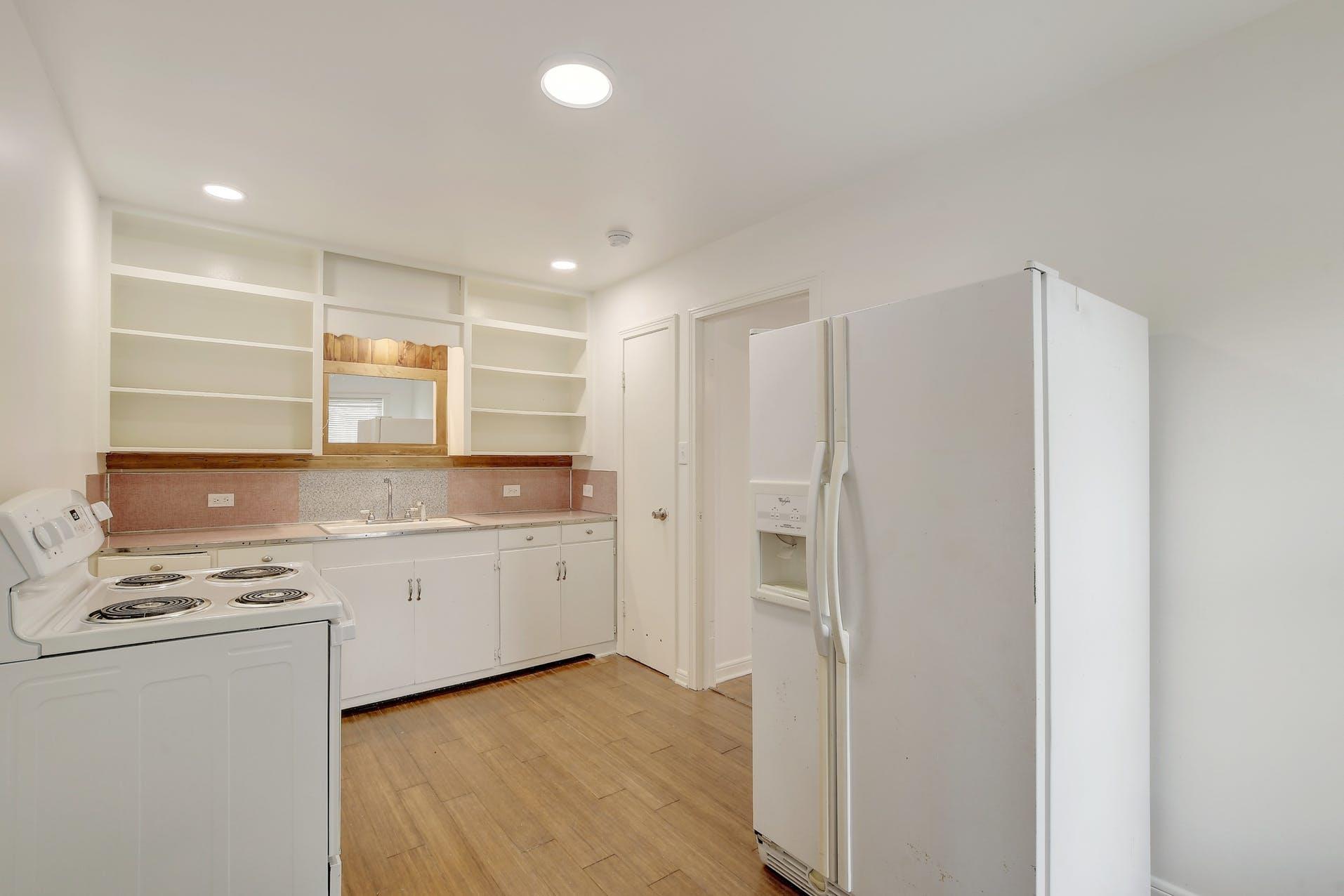 302 Olive St # A, Smithville, TX 78957