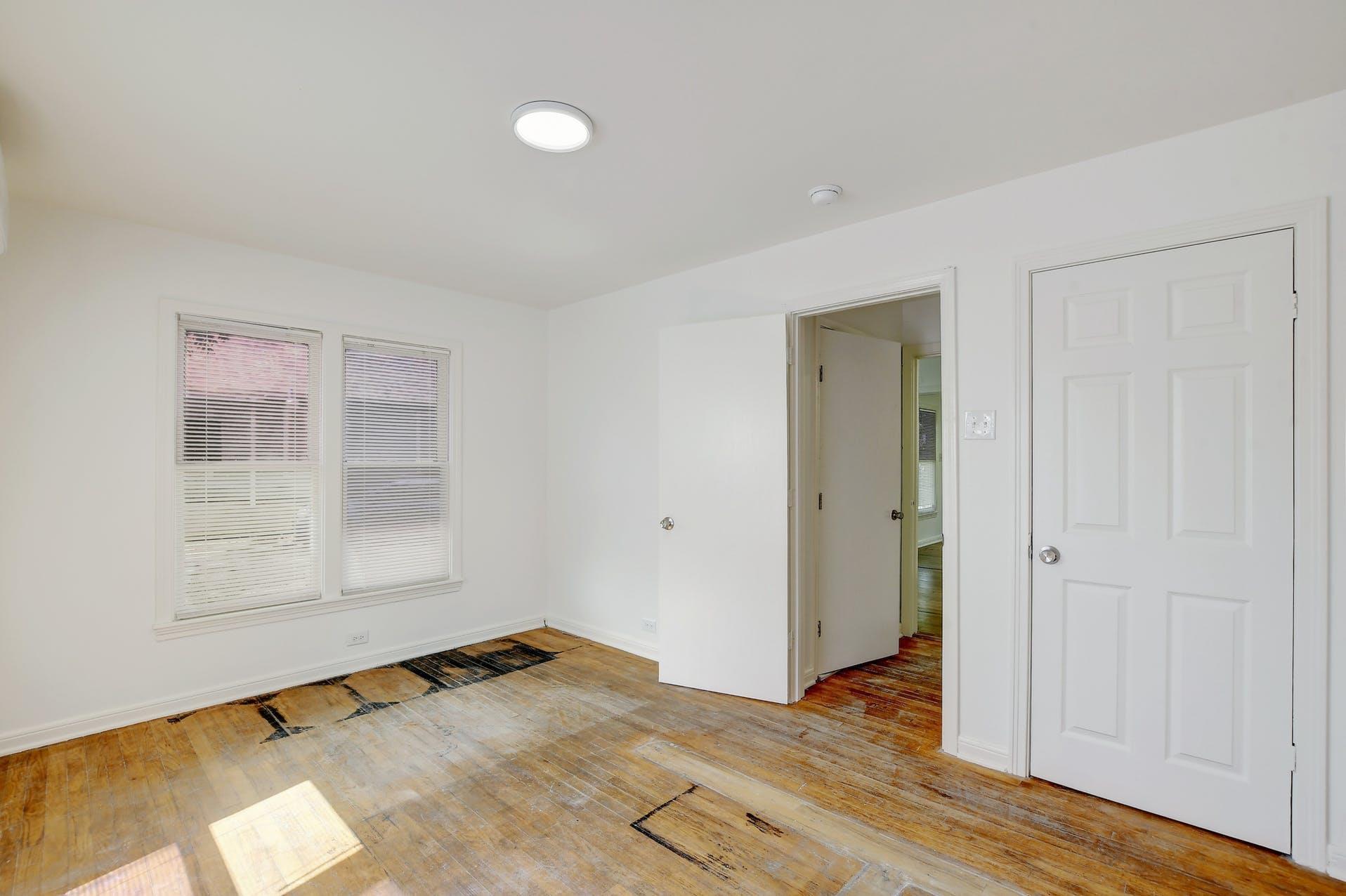 302 Olive St # A, Smithville, TX 78957