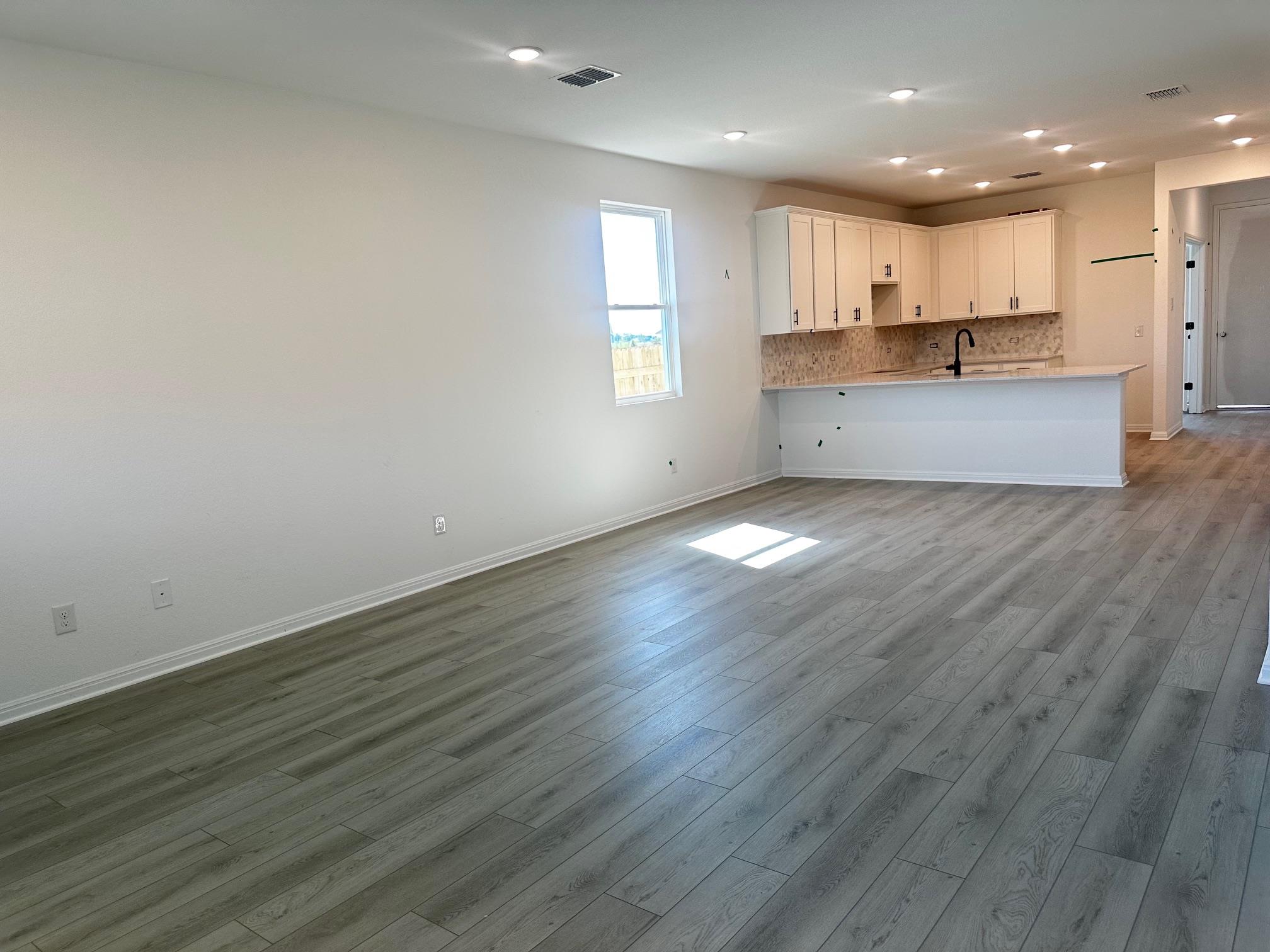 112 Jans Way, Georgetown, TX 78626