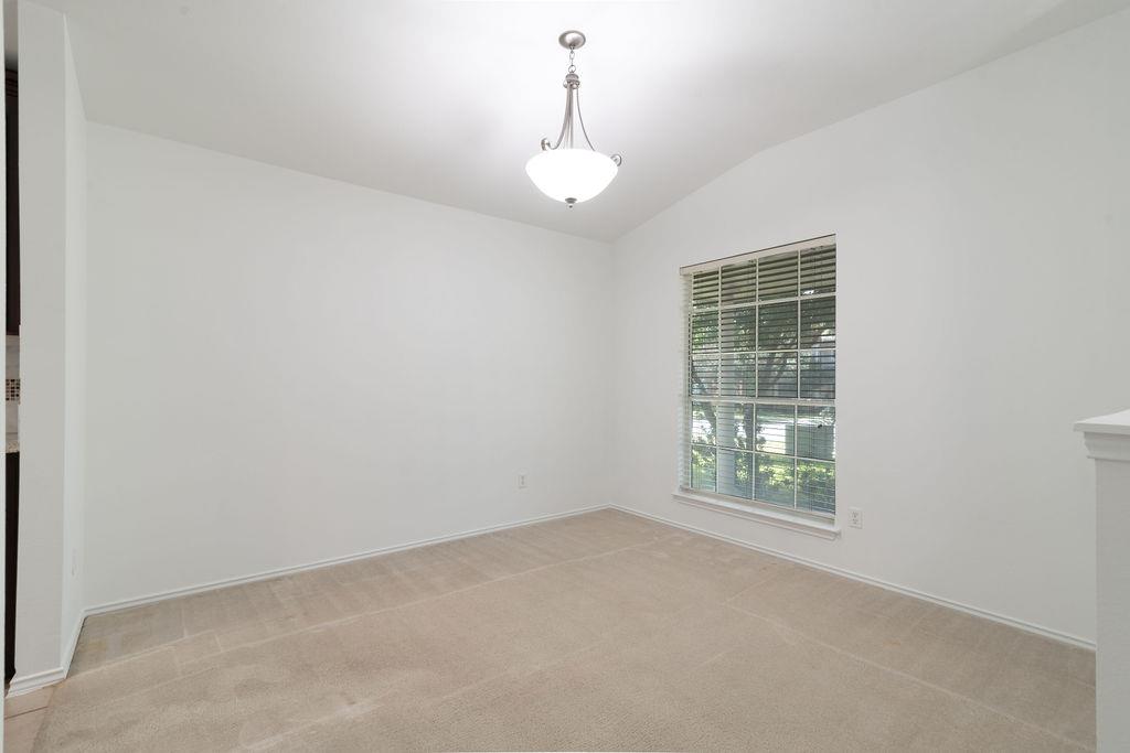 7914 Luling Ln, Austin, TX 78729