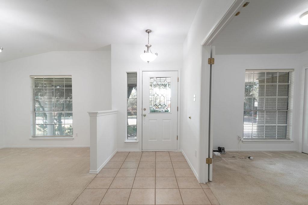 7914 Luling Ln, Austin, TX 78729