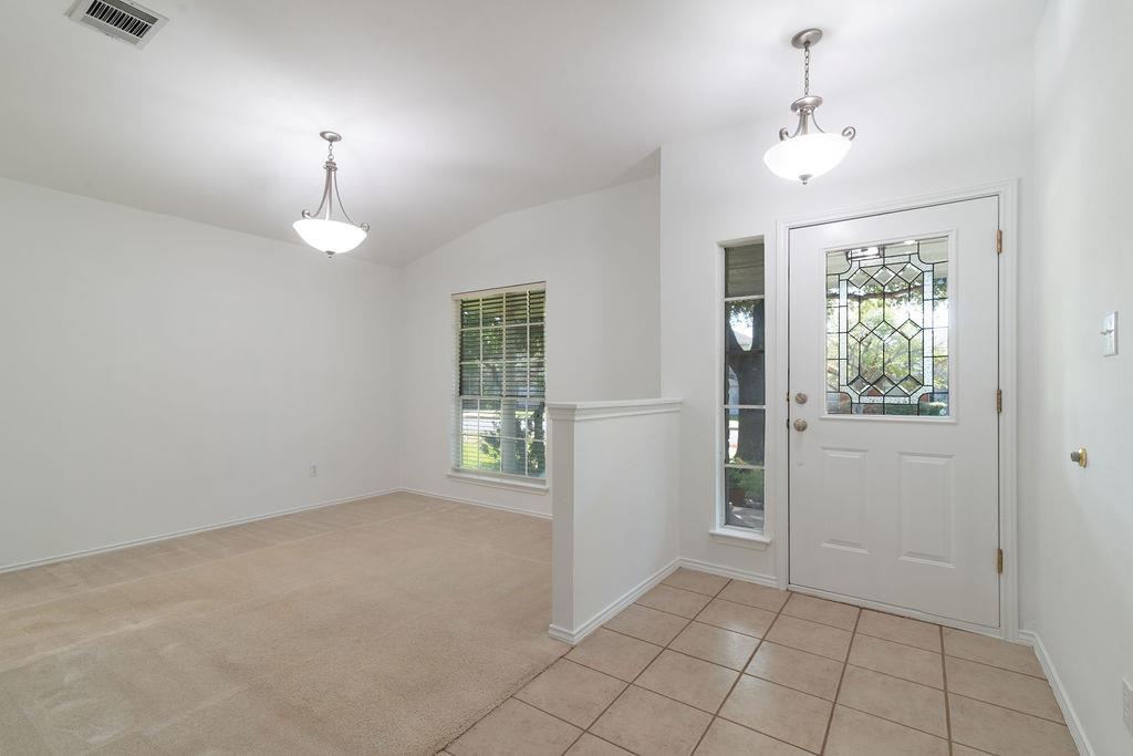 7914 Luling Ln, Austin, TX 78729