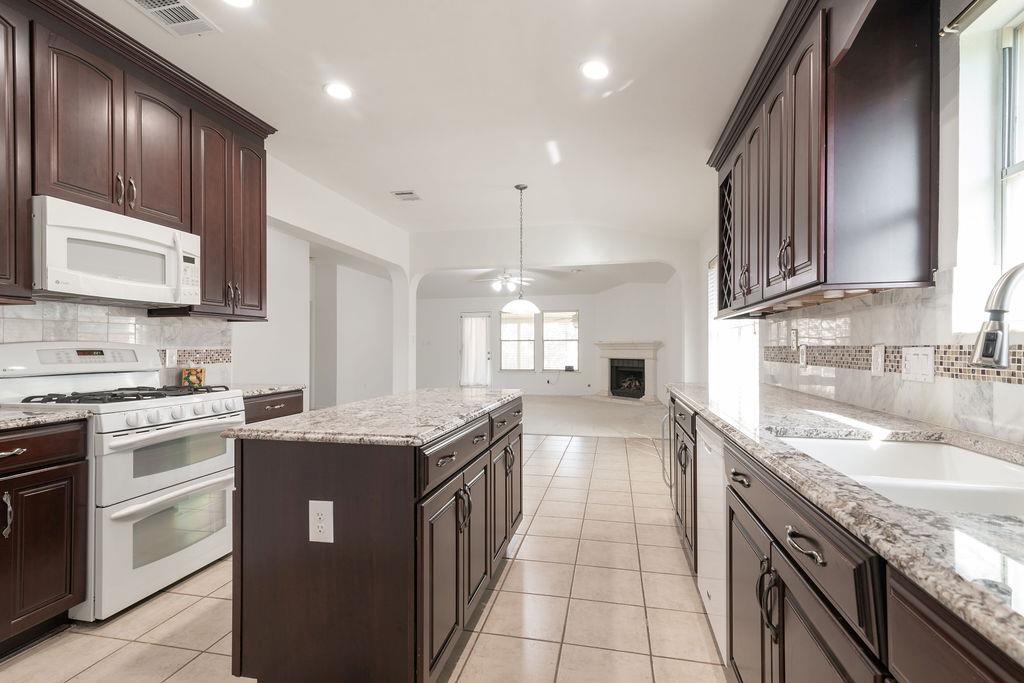 7914 Luling Ln, Austin, TX 78729