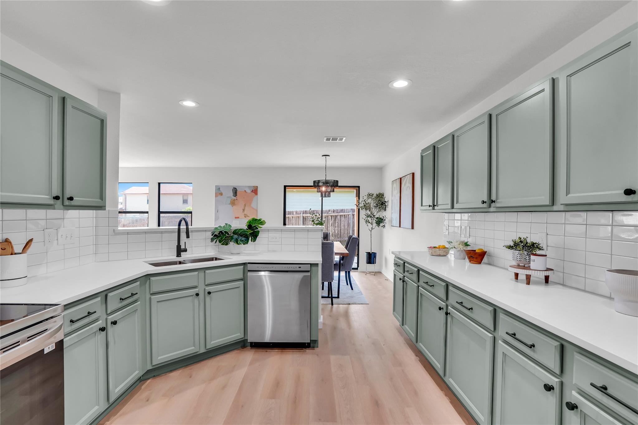 8921 Norwich Castle, Austin, TX 78747