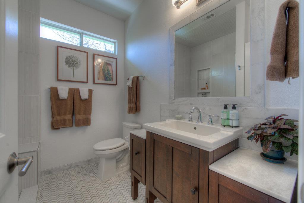 1501 Willow St # 1, Austin, TX 78702