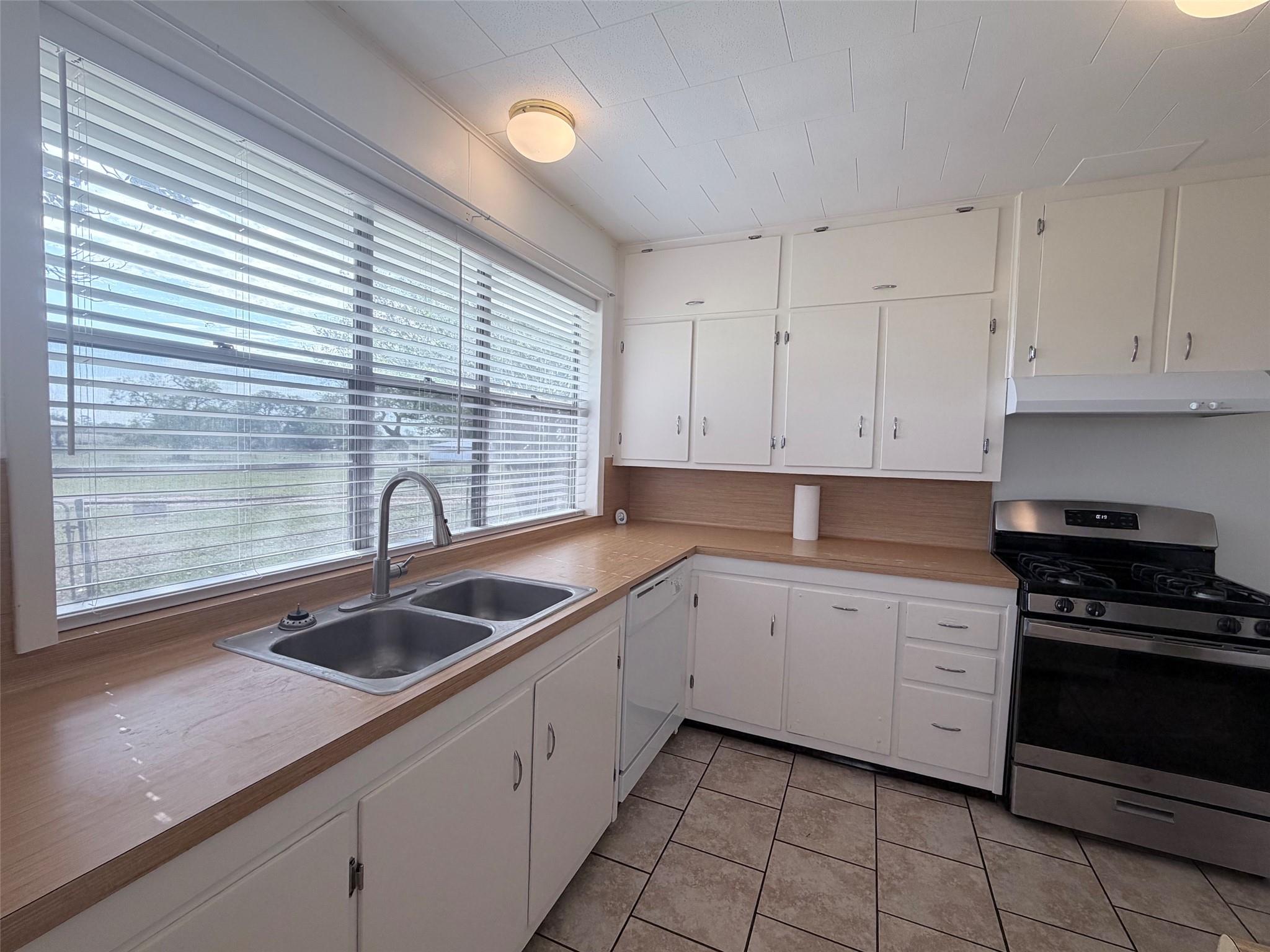 500 Greasy Bnd, Smithville, TX 78957