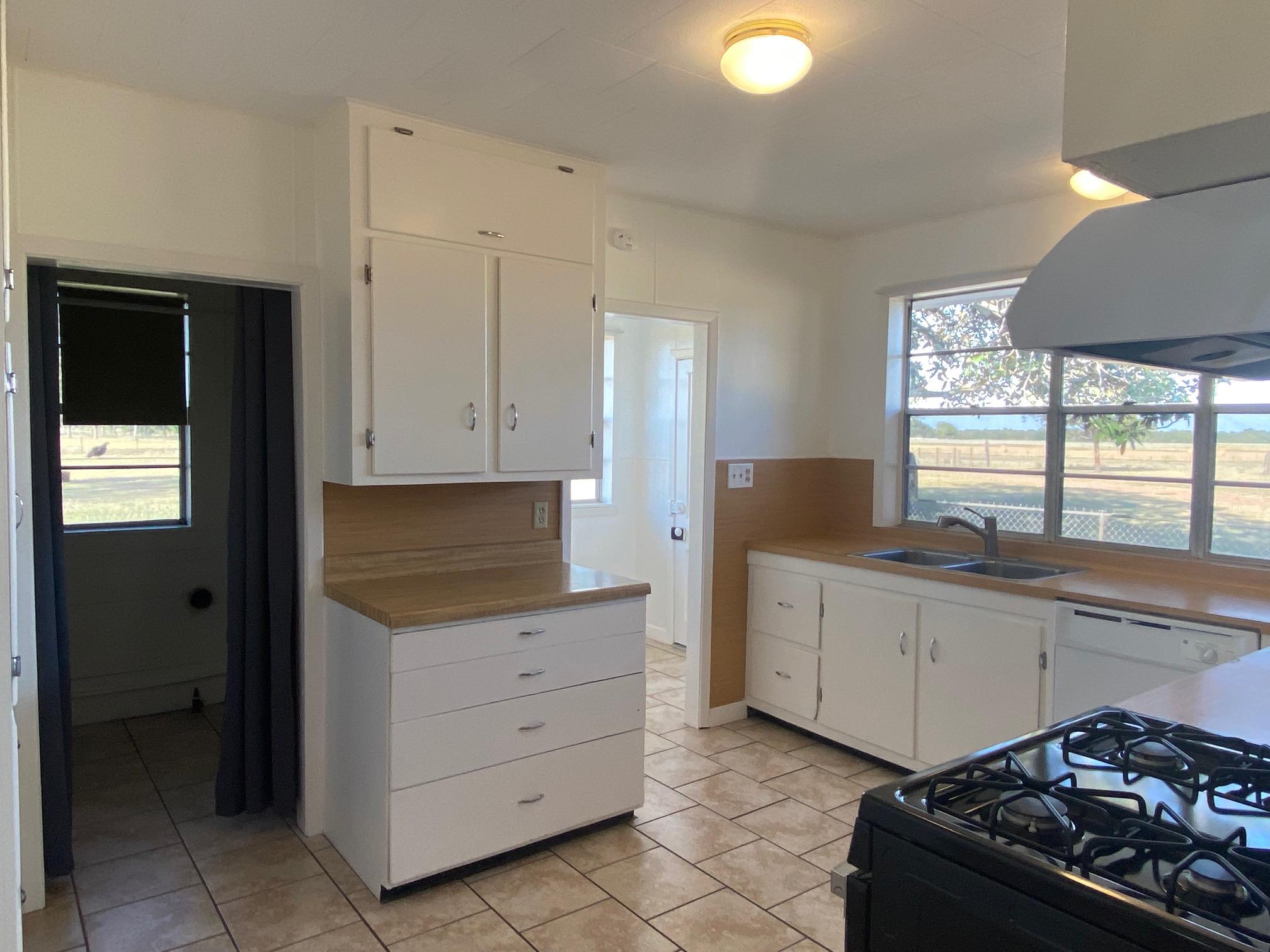 500 Greasy Bnd, Smithville, TX 78957