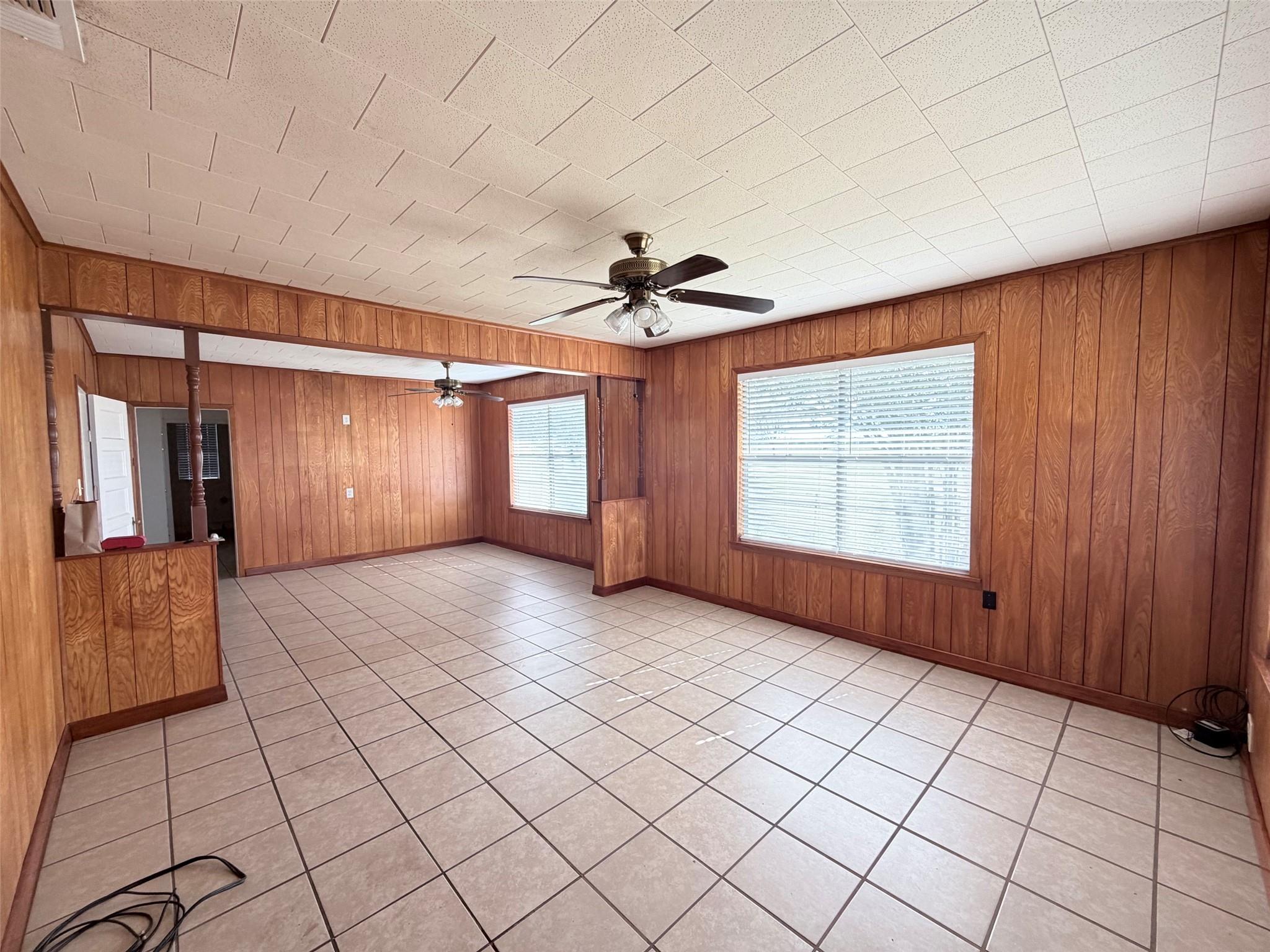 500 Greasy Bnd, Smithville, TX 78957