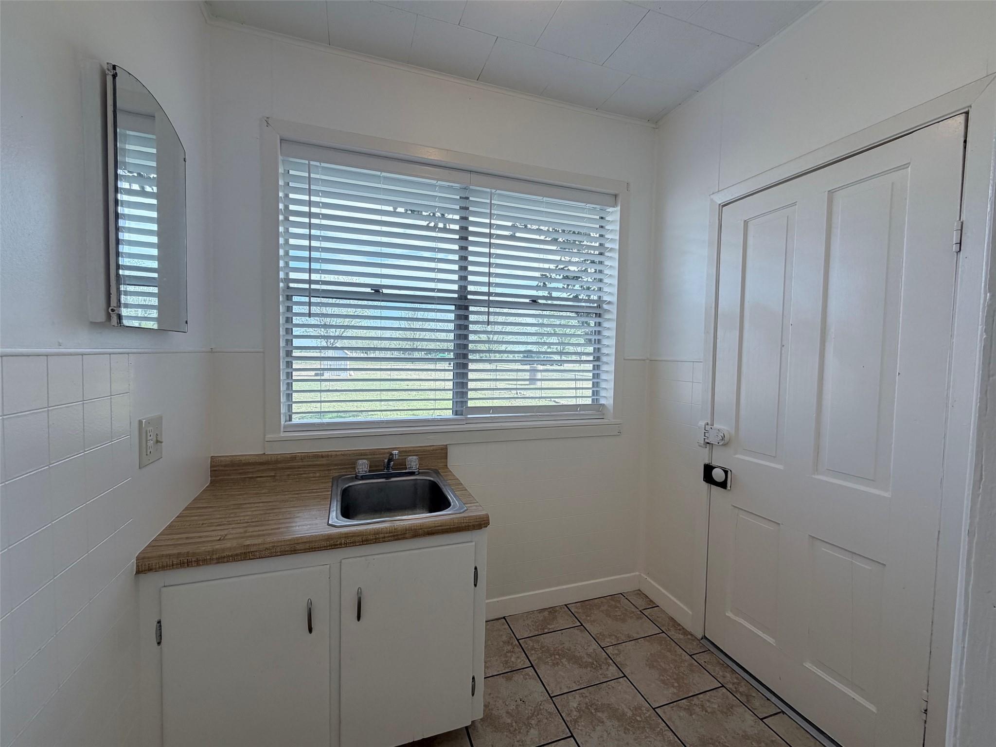 500 Greasy Bnd, Smithville, TX 78957