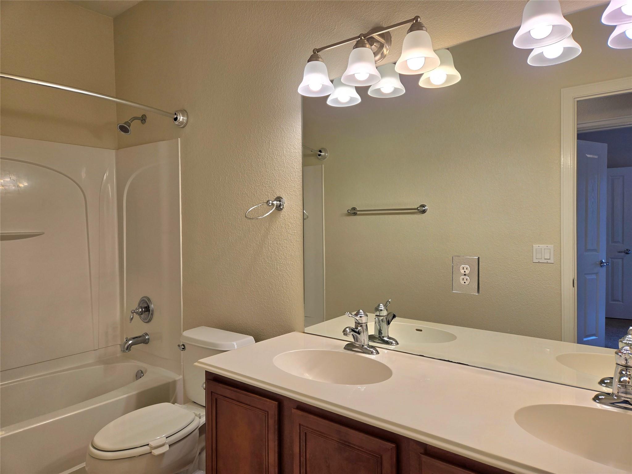 143 Wild Turkey Cv, Austin, TX 78737