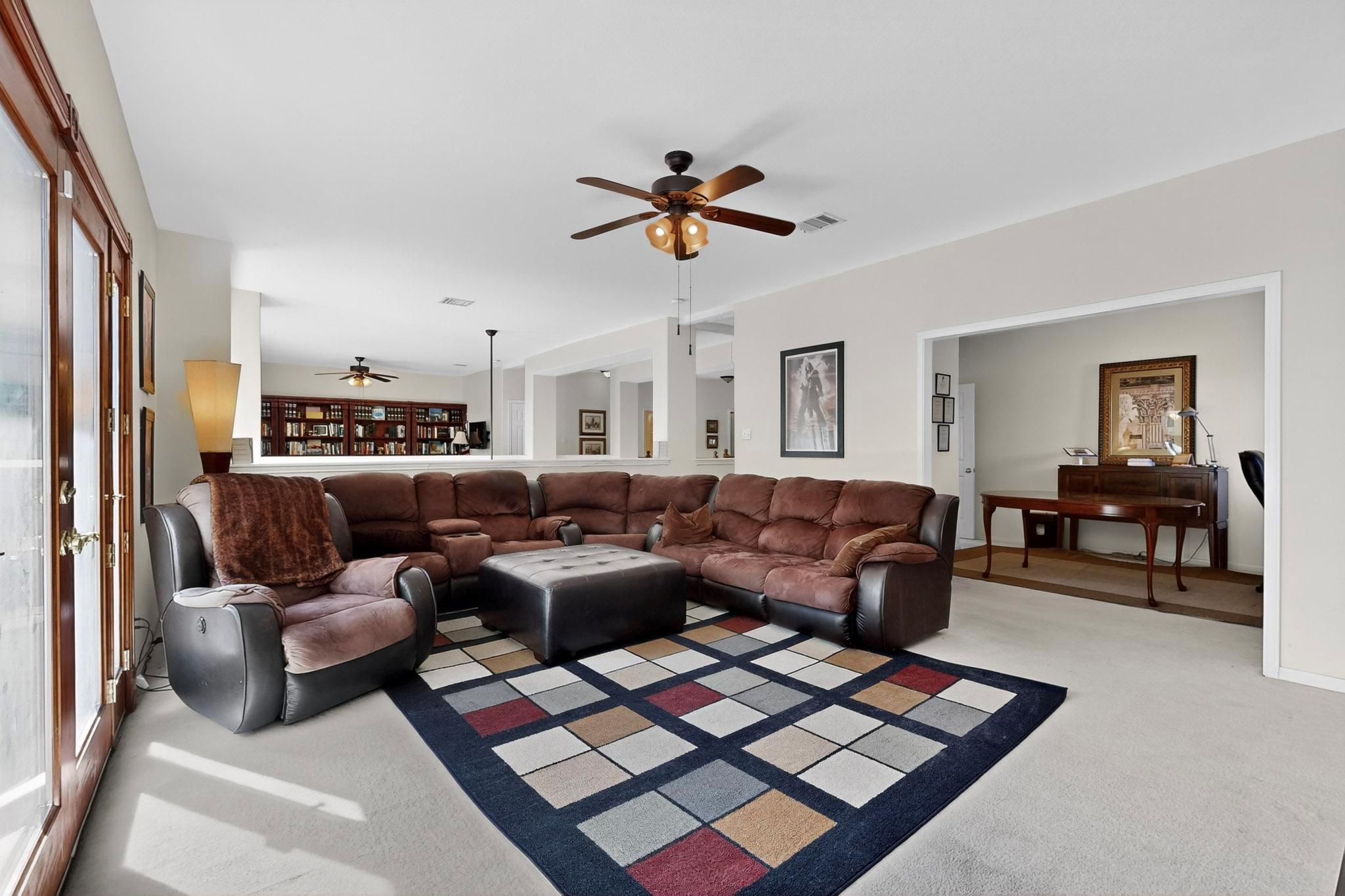 908 Cashew Ln, Cedar Park, TX 78613