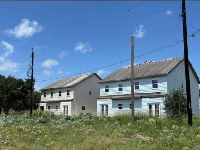 1601 Mathis St, Rockport, TX 78382