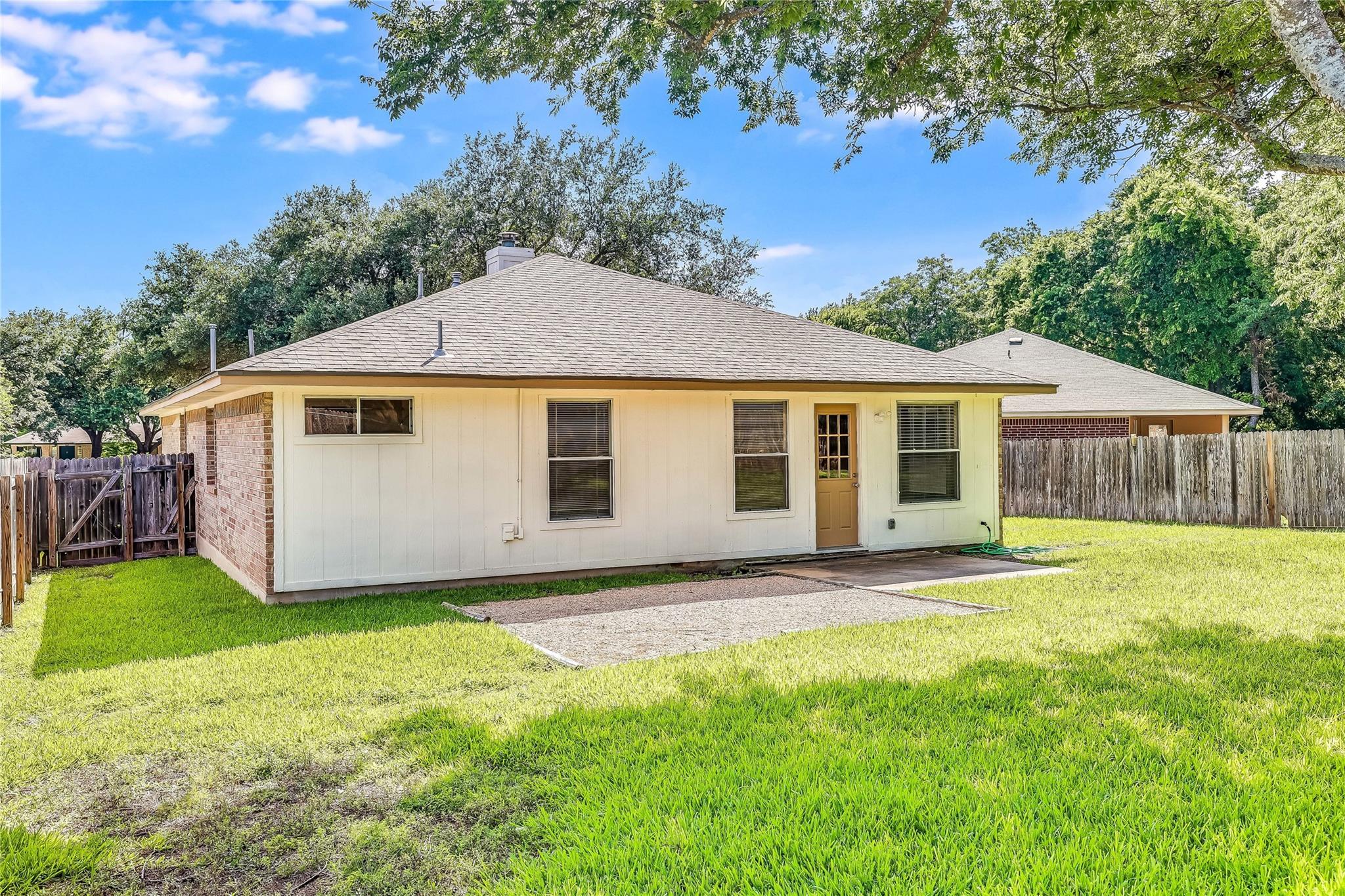 2204 Joshua Cv, Round Rock, TX 78665