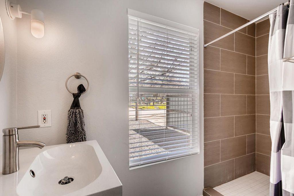 1312 Cometa St # A, Austin, TX 78721