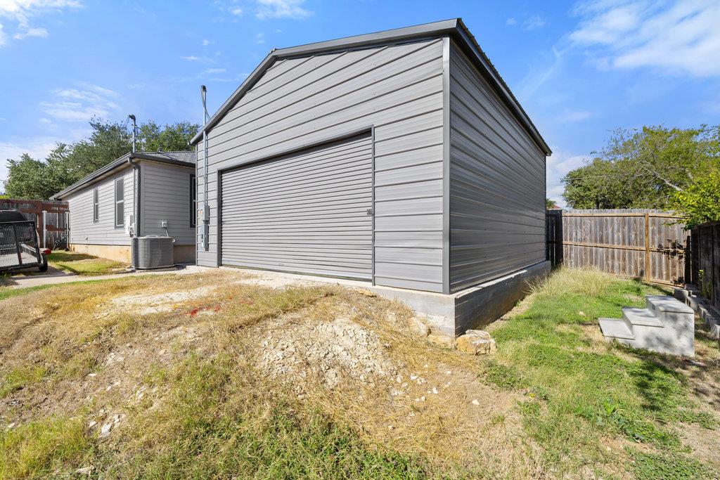 1700 Taron Dr, Round Rock, TX 78681