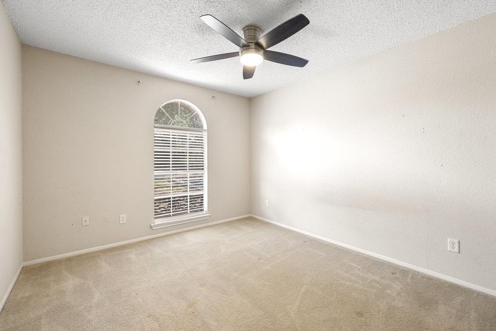 1700 Taron Dr, Round Rock, TX 78681