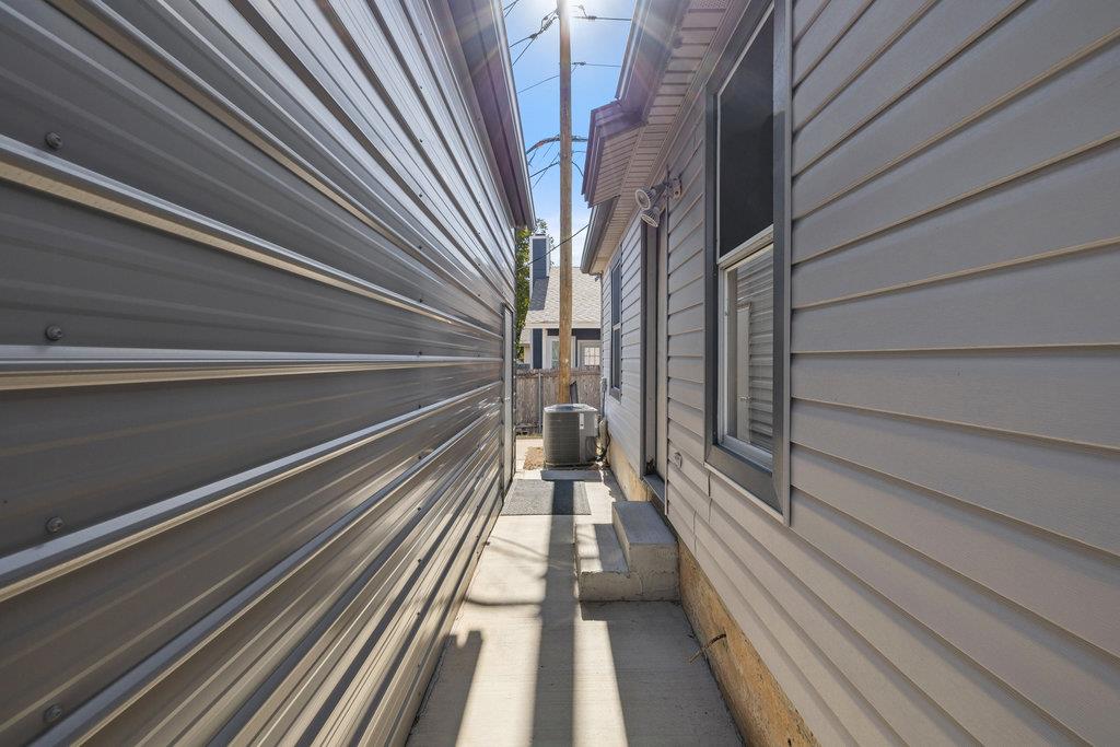 1700 Taron Dr, Round Rock, TX 78681