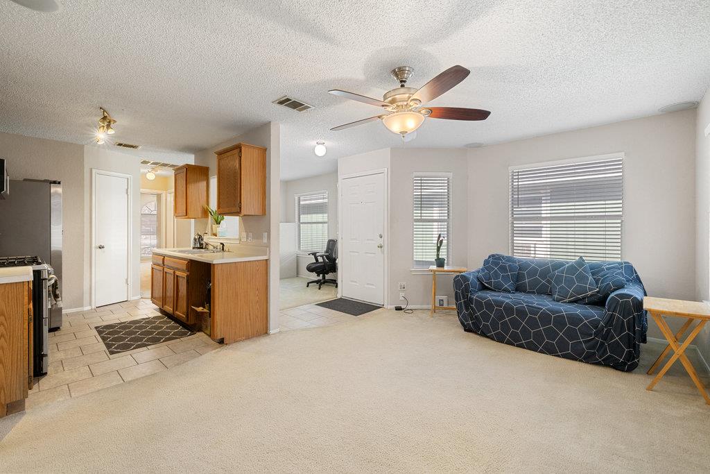 1700 Taron Dr, Round Rock, TX 78681