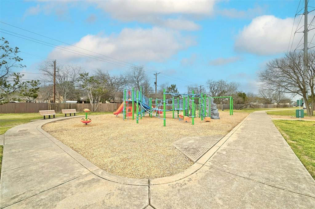 1700 Taron Dr, Round Rock, TX 78681