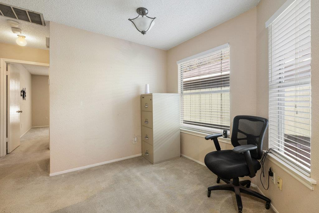 1700 Taron Dr, Round Rock, TX 78681