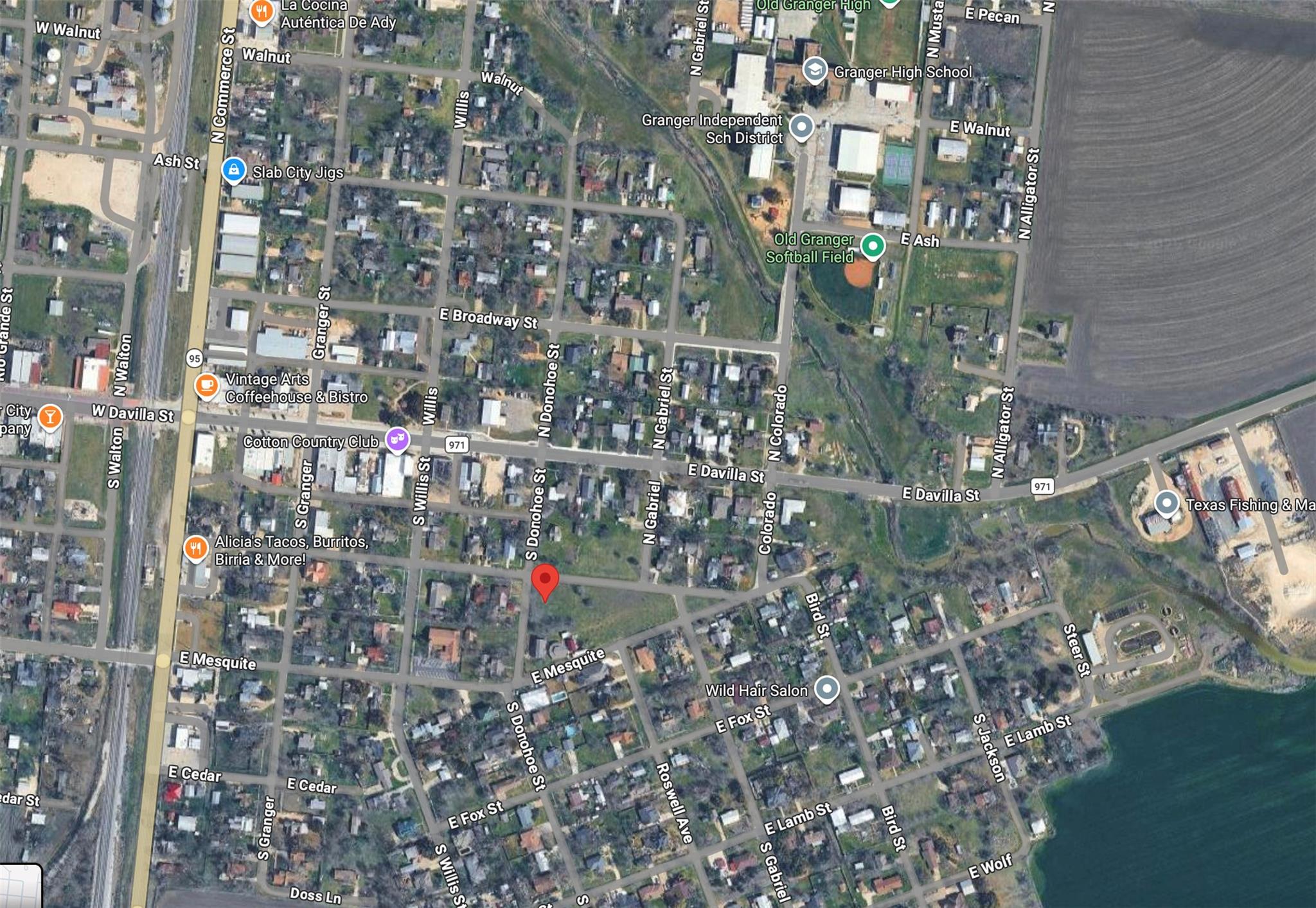 400 E Elm St, Granger, TX 76530