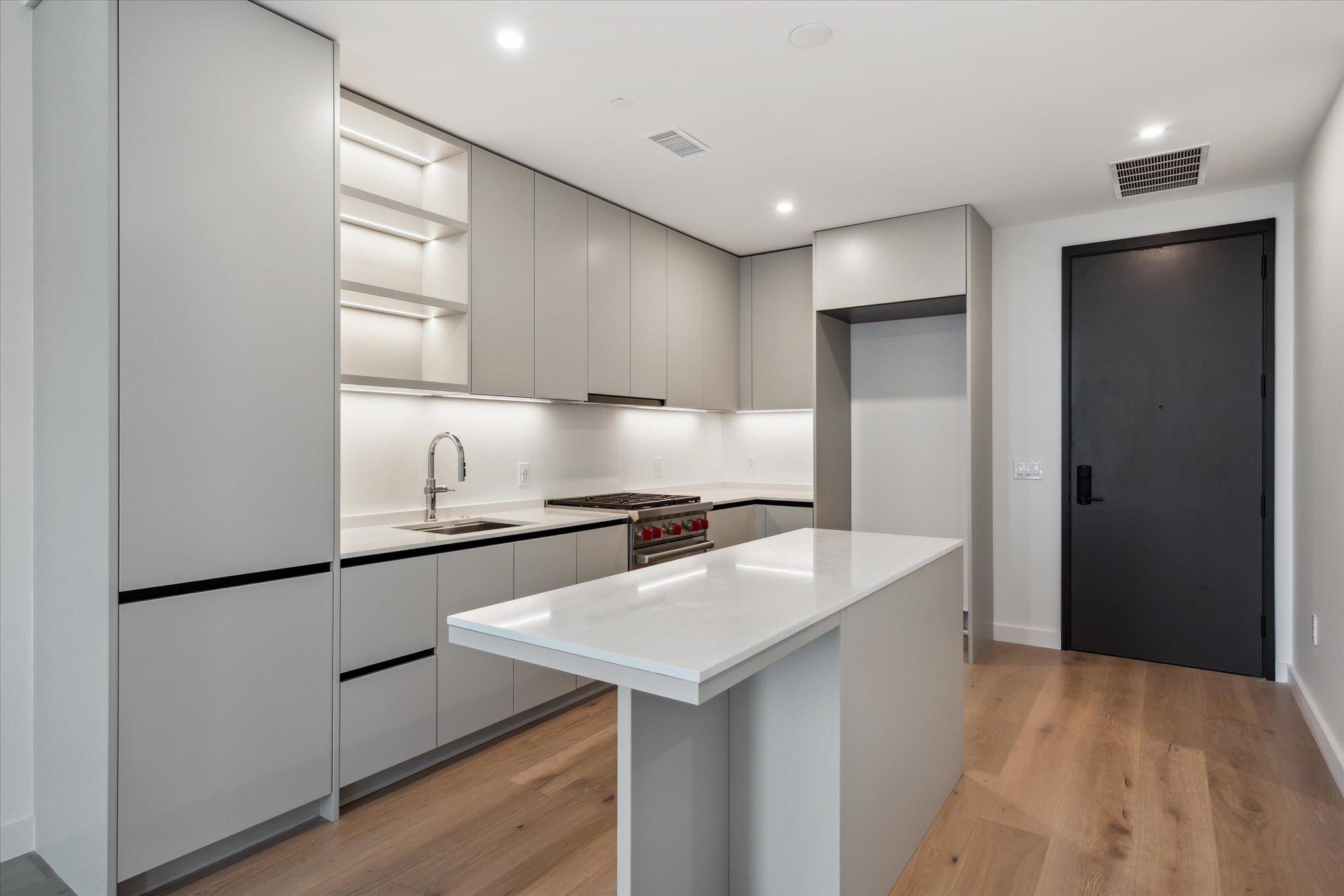 610 Davis St # 2304, Austin, TX 78701