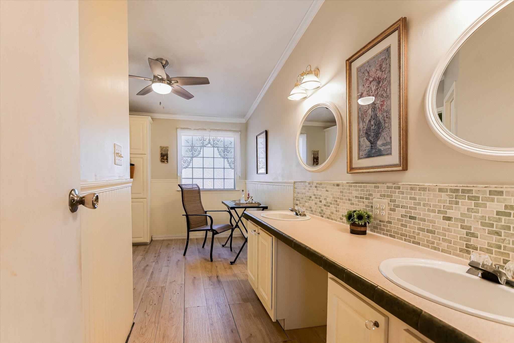 5300 Fischer Store Rd, Wimberley, TX 78676