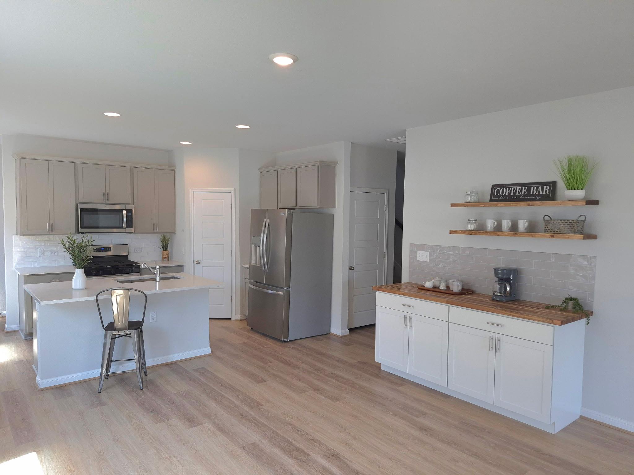 125 Wagon Spoke Way, Liberty Hill, TX 78642