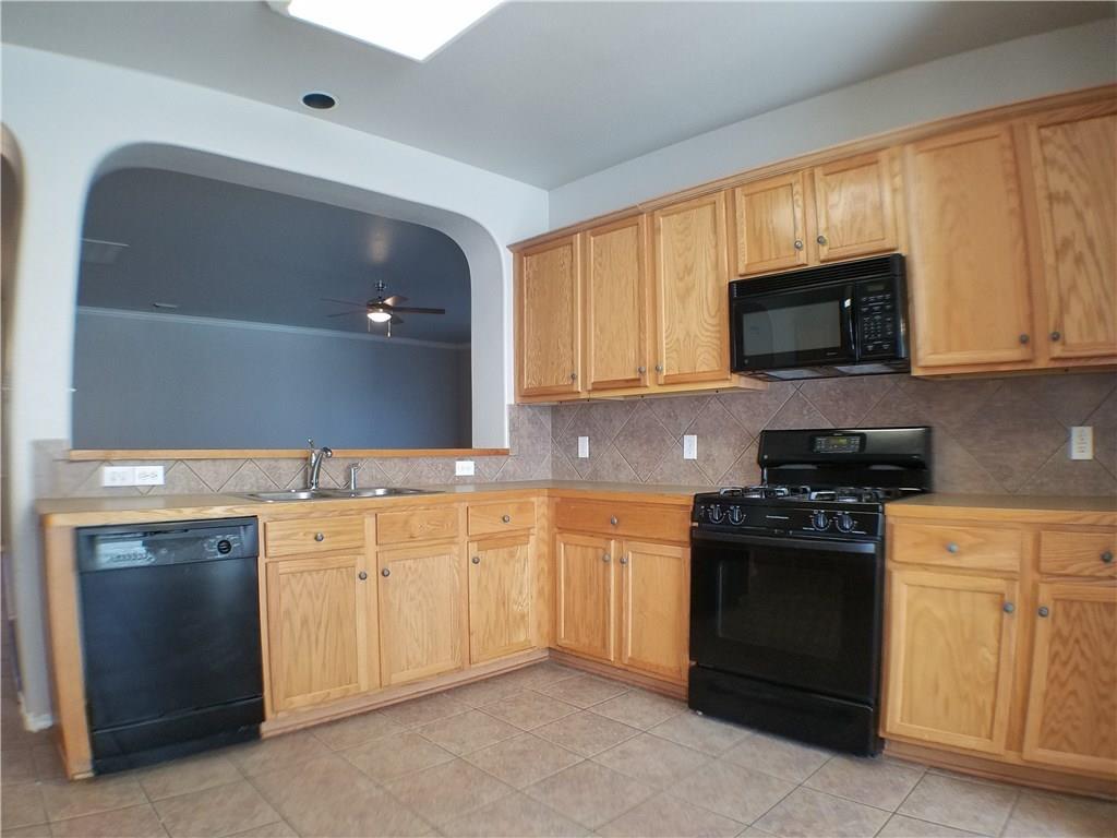 2208 Hayfield Sq, Pflugerville, TX 78660