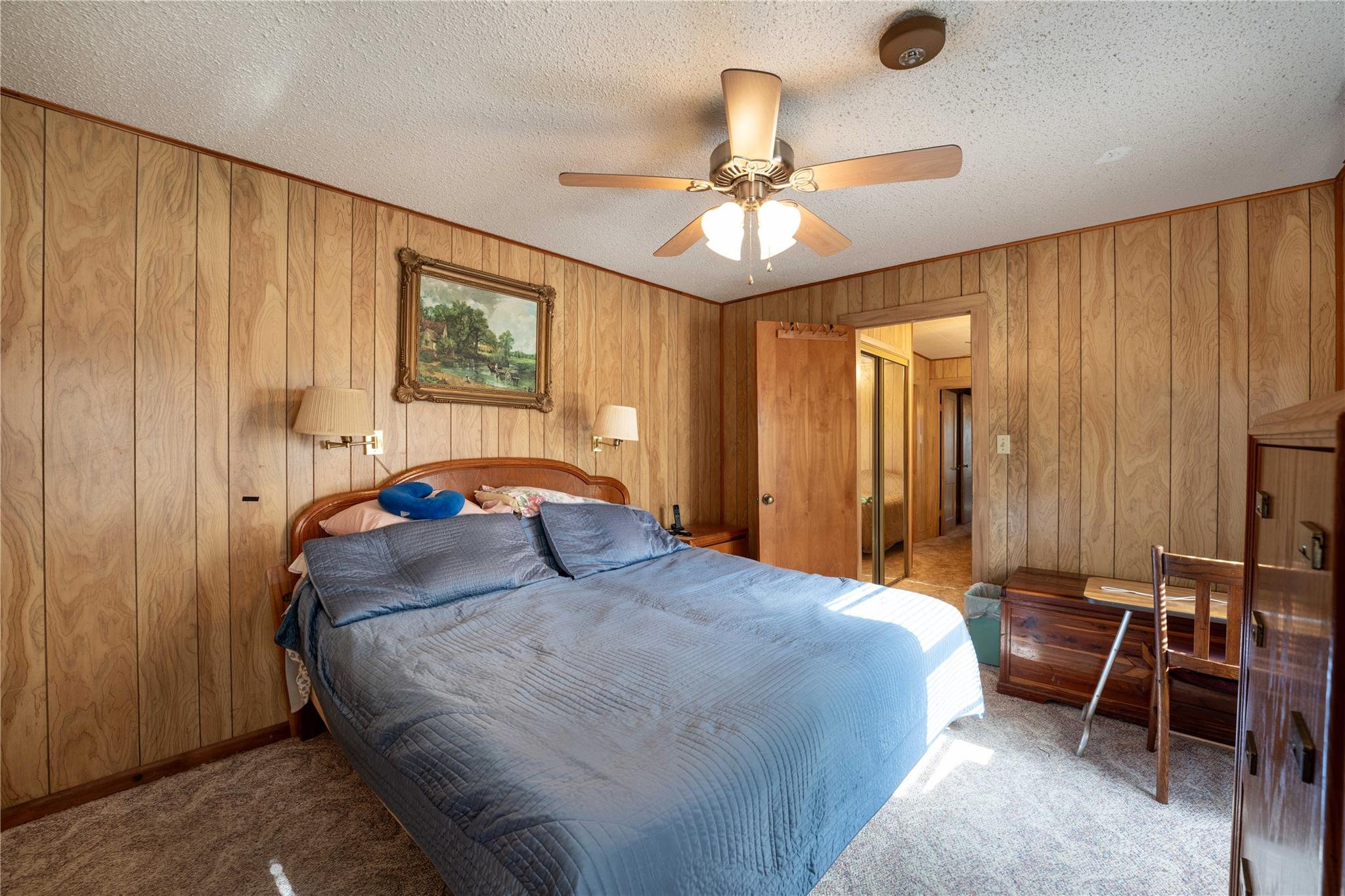 146 S Reynolds St, La Grange, TX 78945