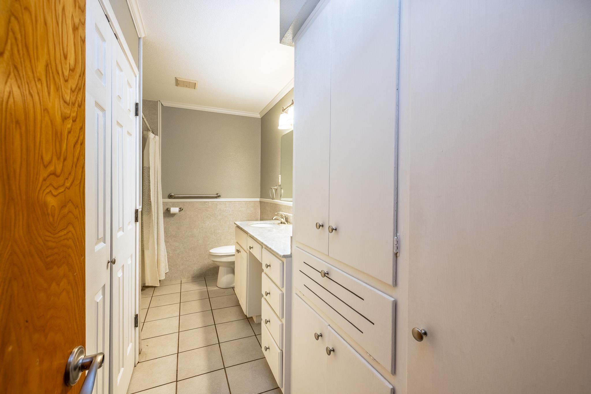 1724 Hickston St, Gonzales, TX 78629