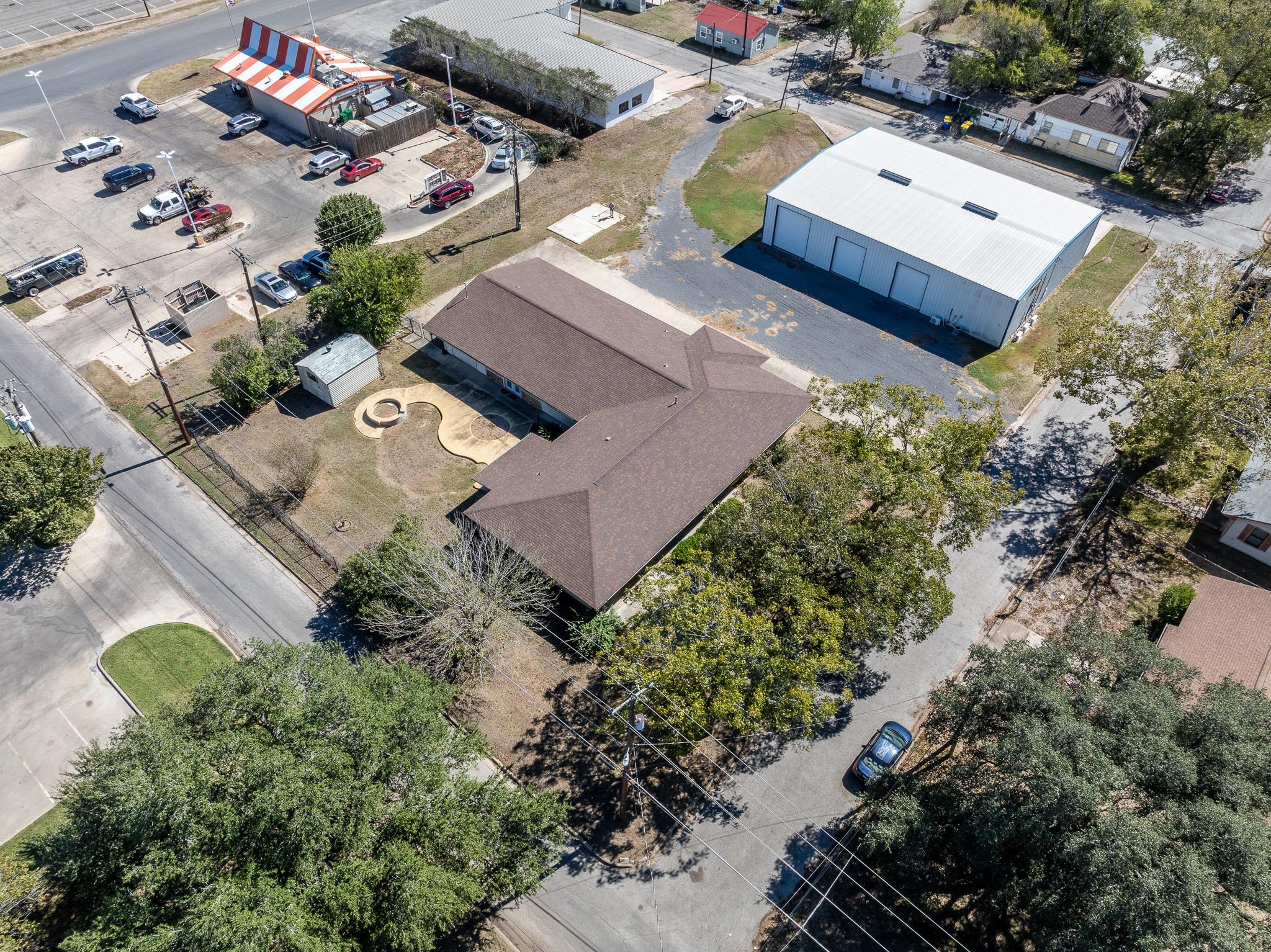 1724 Hickston St, Gonzales, TX 78629