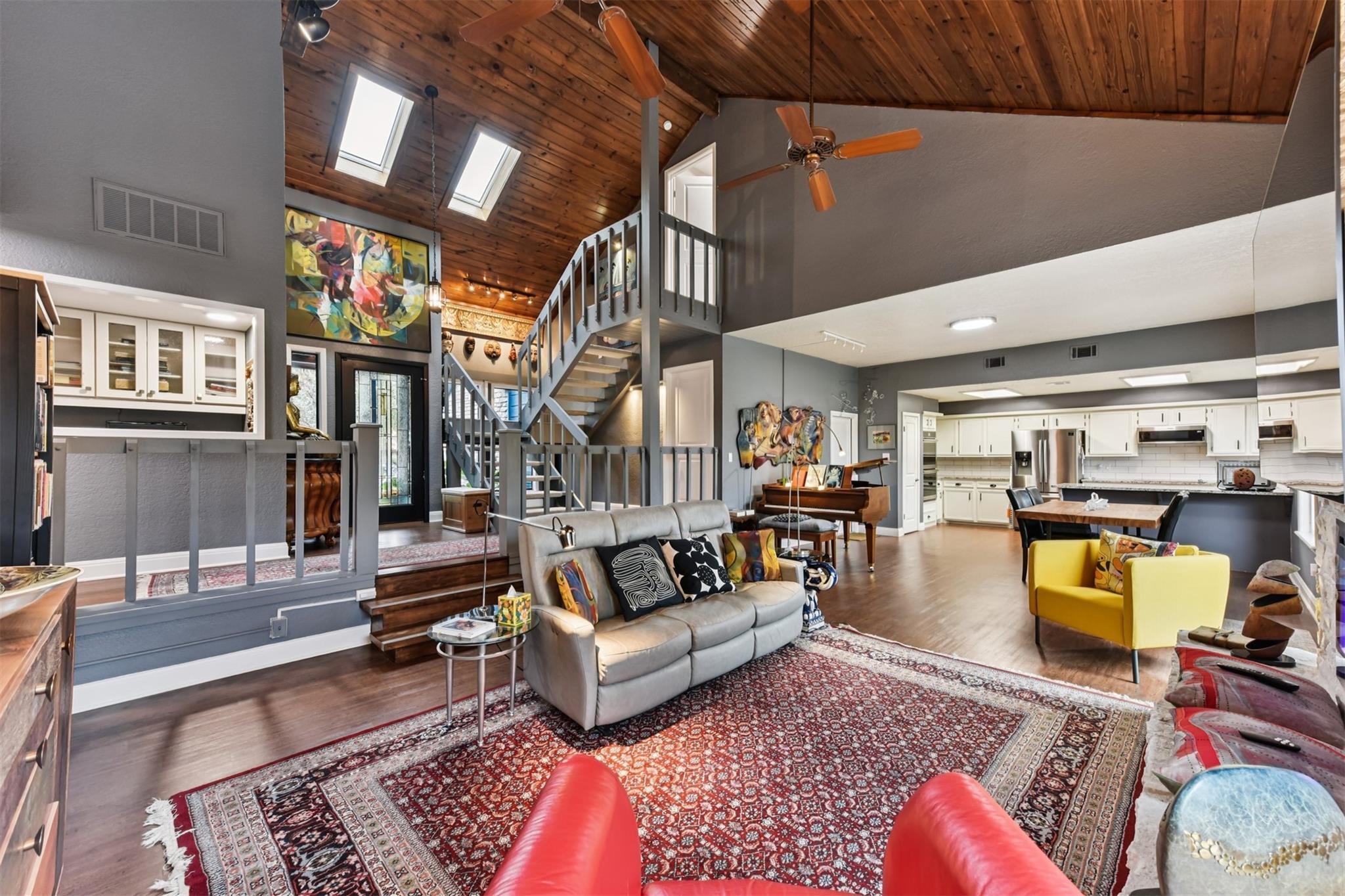 66 Woodcreek Dr, Wimberley, TX 78676