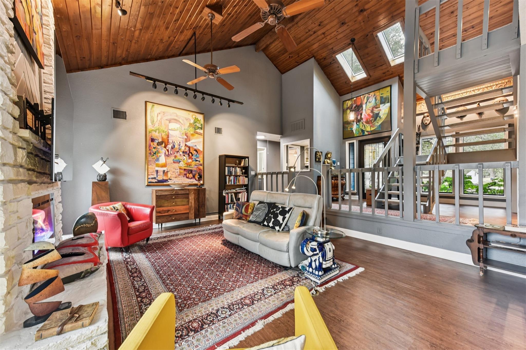 66 Woodcreek Dr, Wimberley, TX 78676