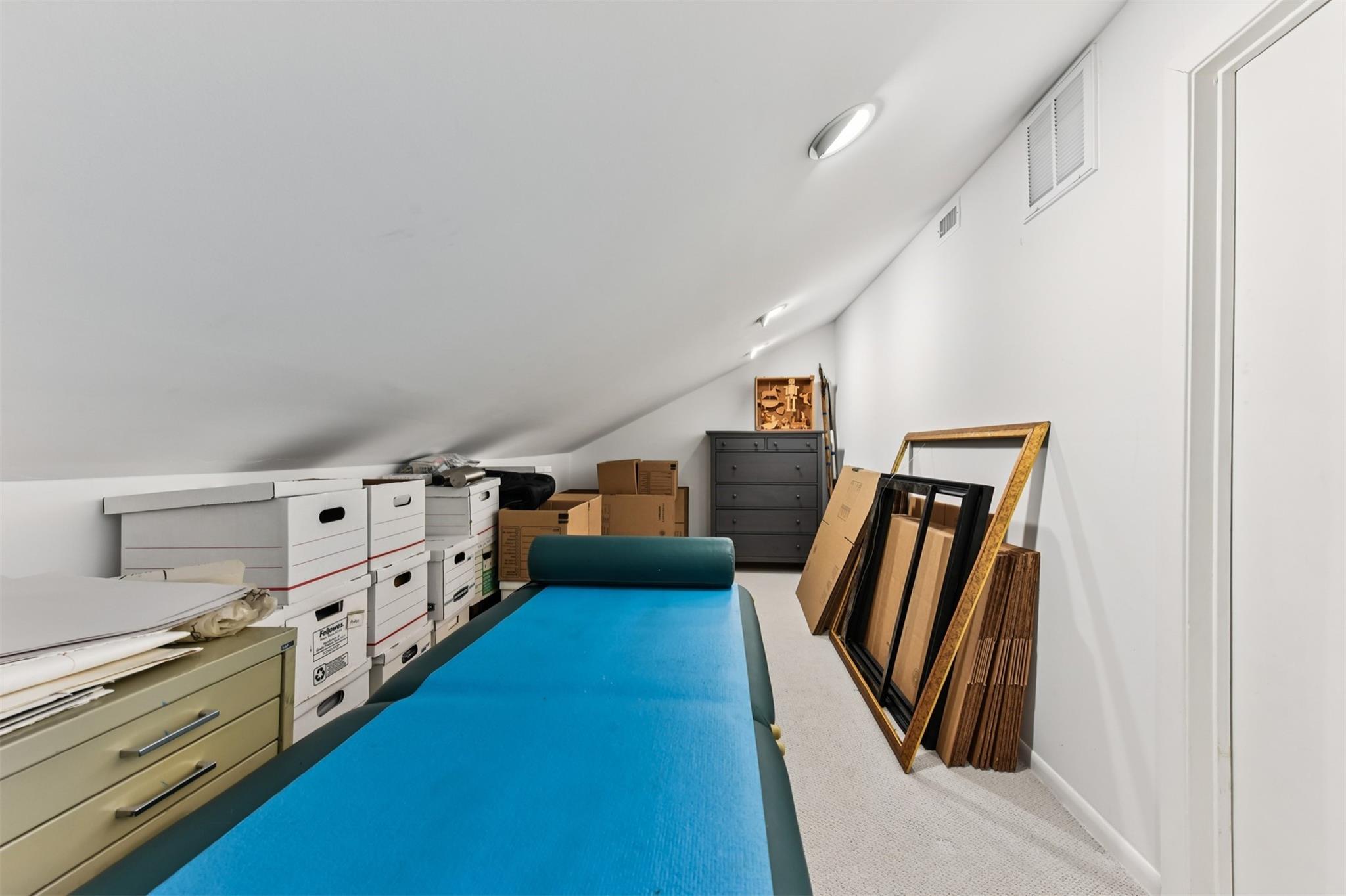 66 Woodcreek Dr, Wimberley, TX 78676