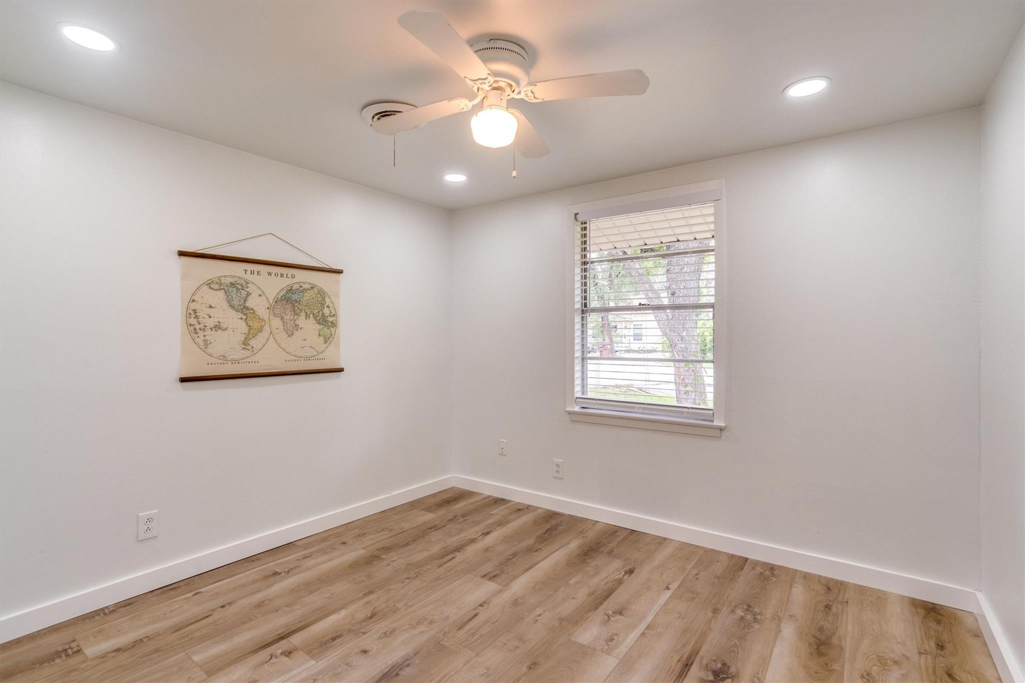 1405 E Main St, Round Rock, TX 78664