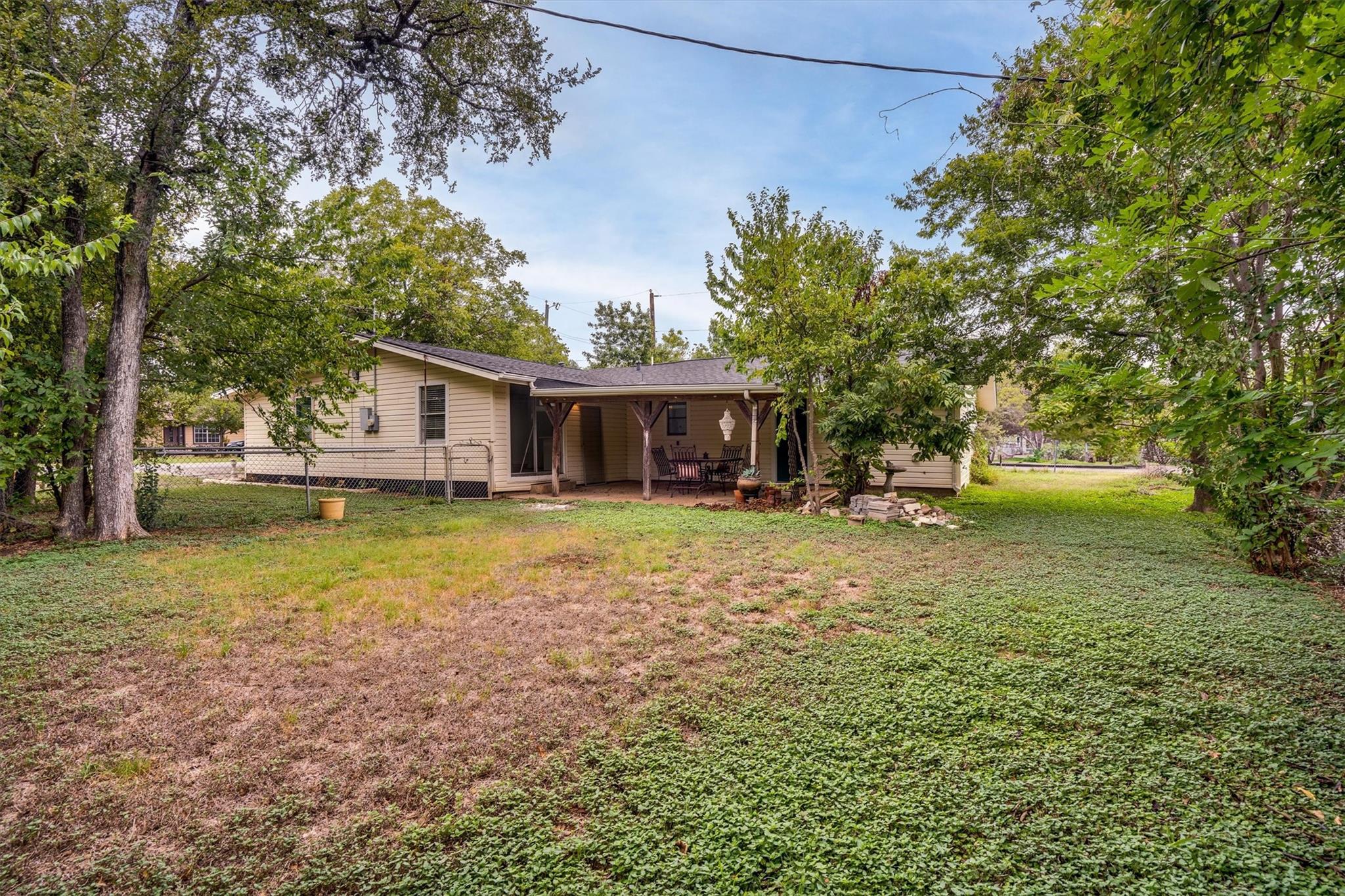 1405 E Main St, Round Rock, TX 78664