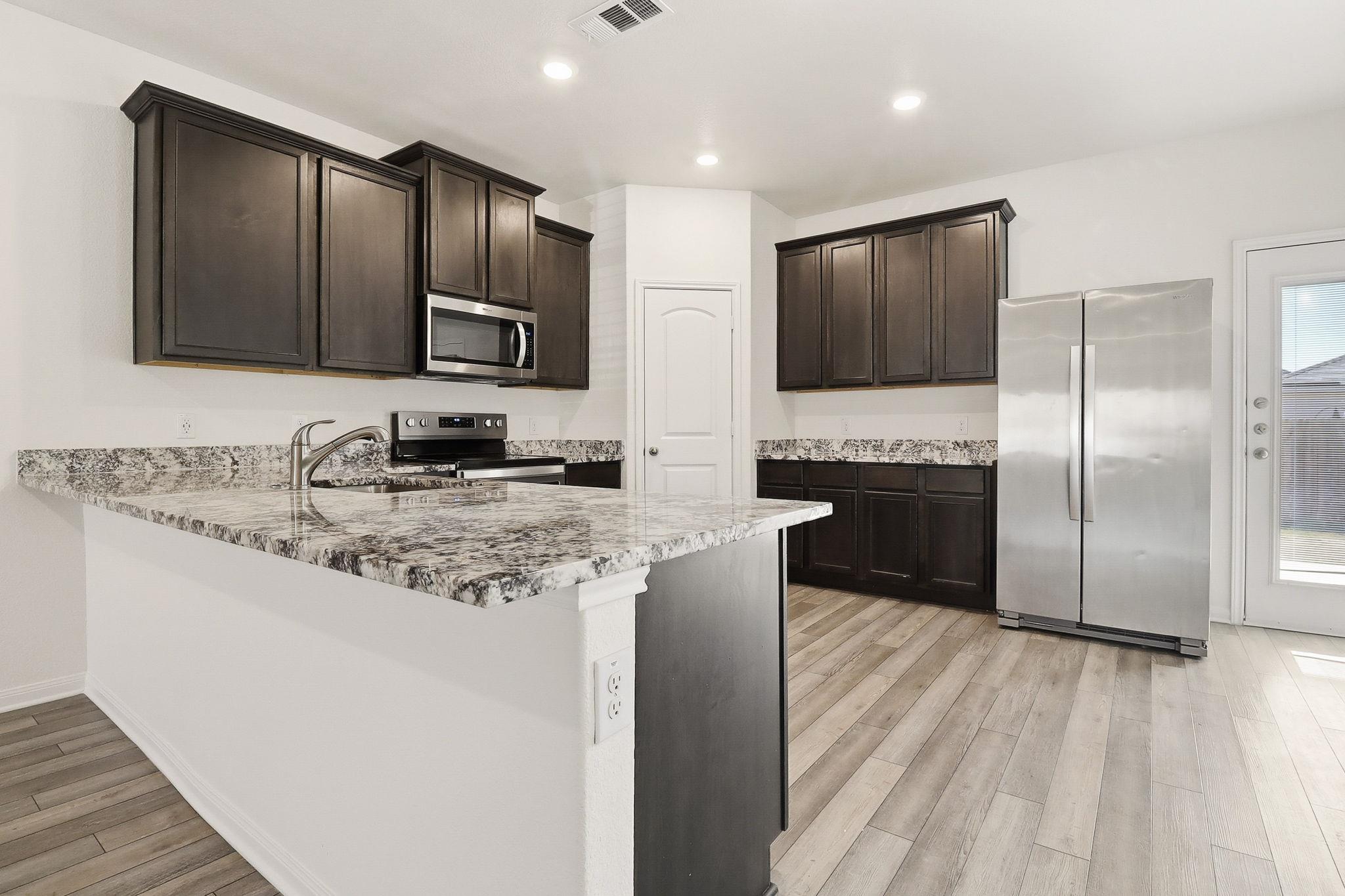 1283 Treeta Trl, Kyle, TX 78640