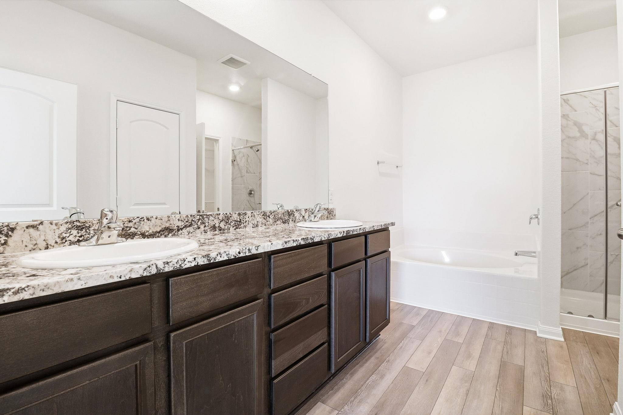 1283 Treeta Trl, Kyle, TX 78640