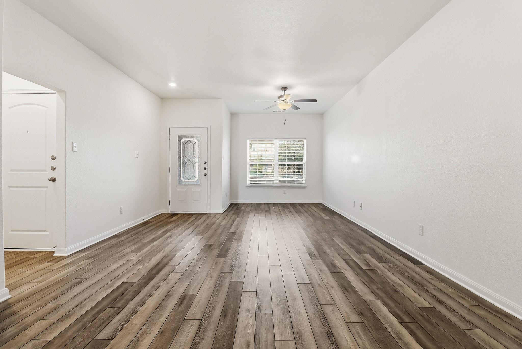 1283 Treeta Trl, Kyle, TX 78640