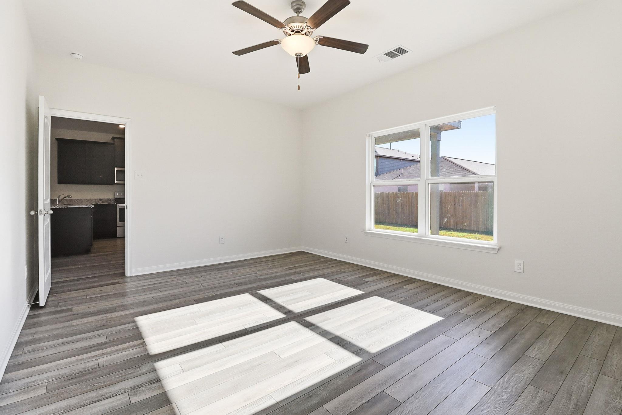 1283 Treeta Trl, Kyle, TX 78640