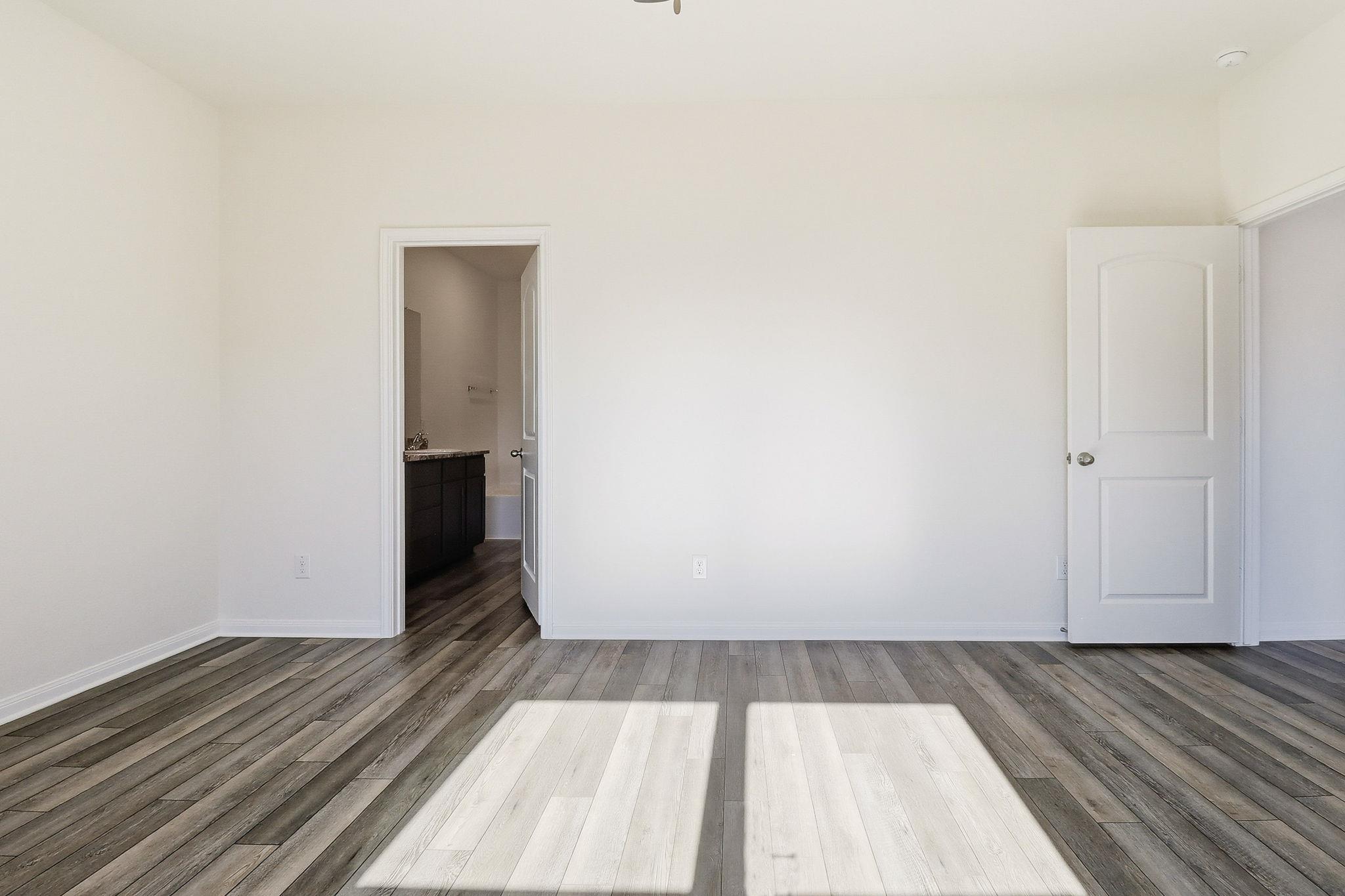 1283 Treeta Trl, Kyle, TX 78640