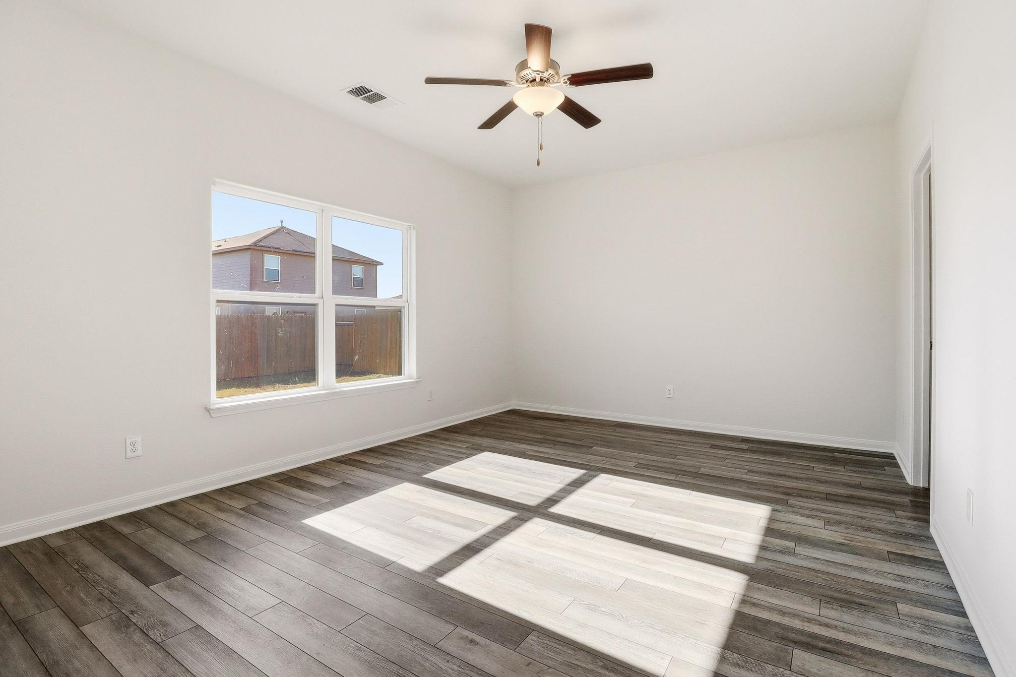 1283 Treeta Trl, Kyle, TX 78640