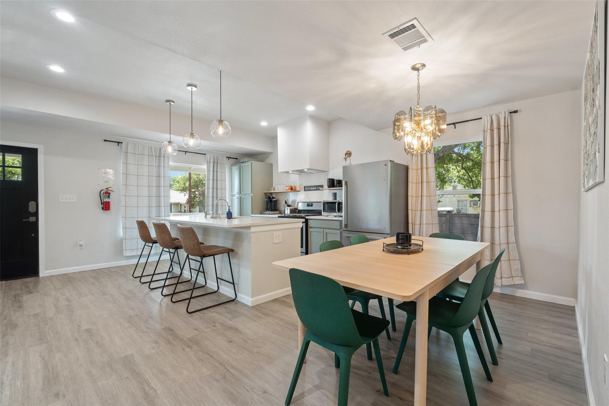 306 Juarez St, San Marcos, TX 78666