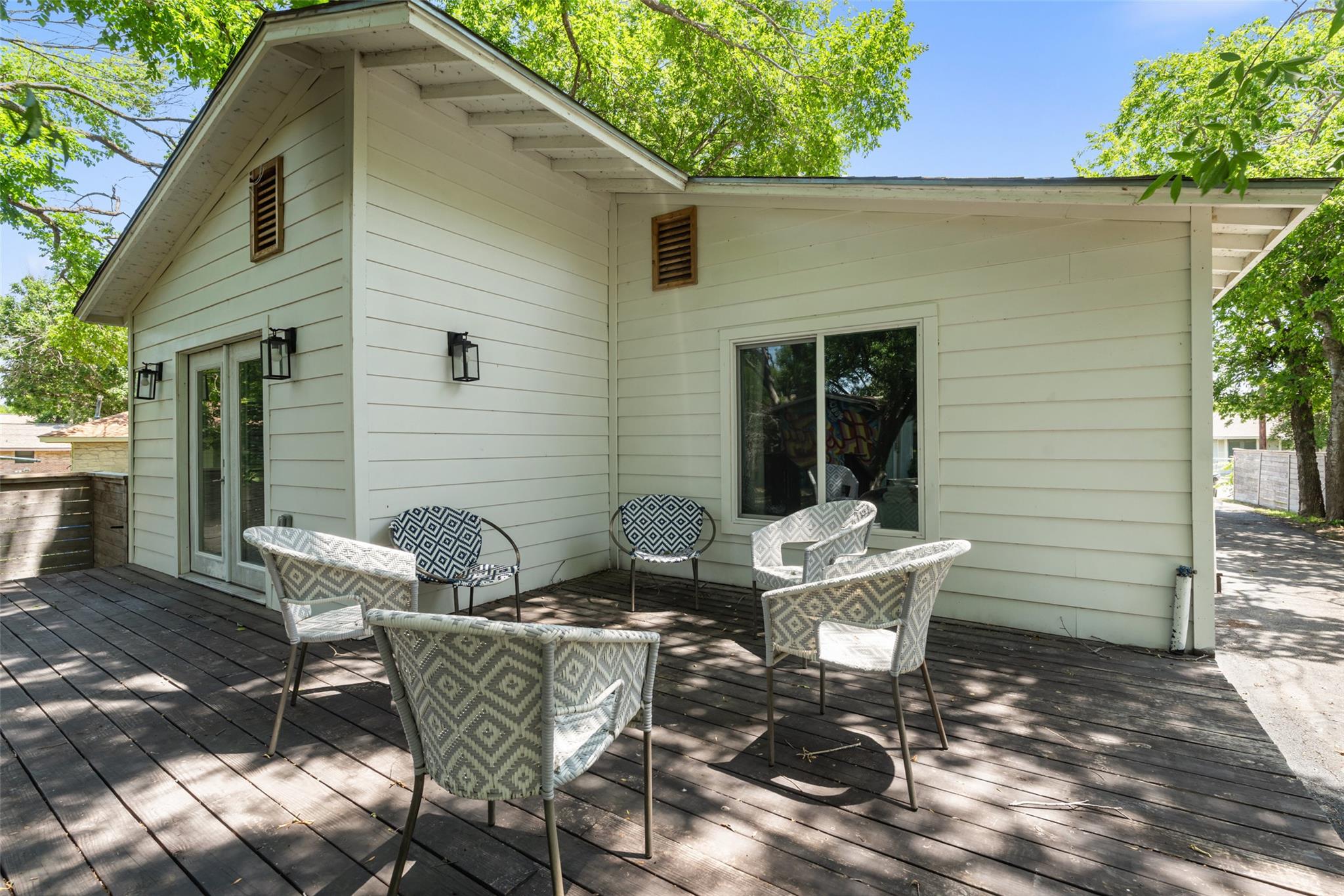 306 Juarez St, San Marcos, TX 78666