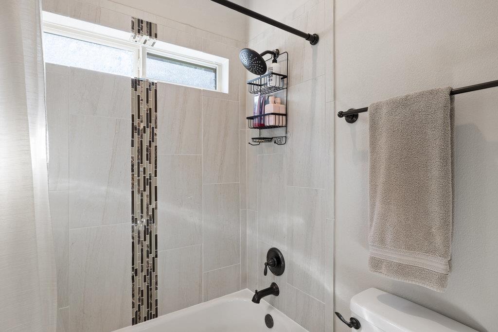 916 Morning Moon Cir, Austin, TX 78732