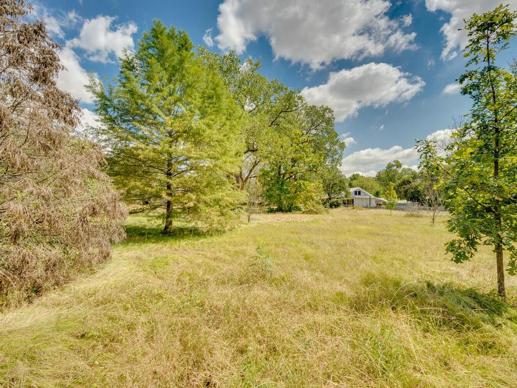 316 S Avenue C # B, Elgin, TX 78621