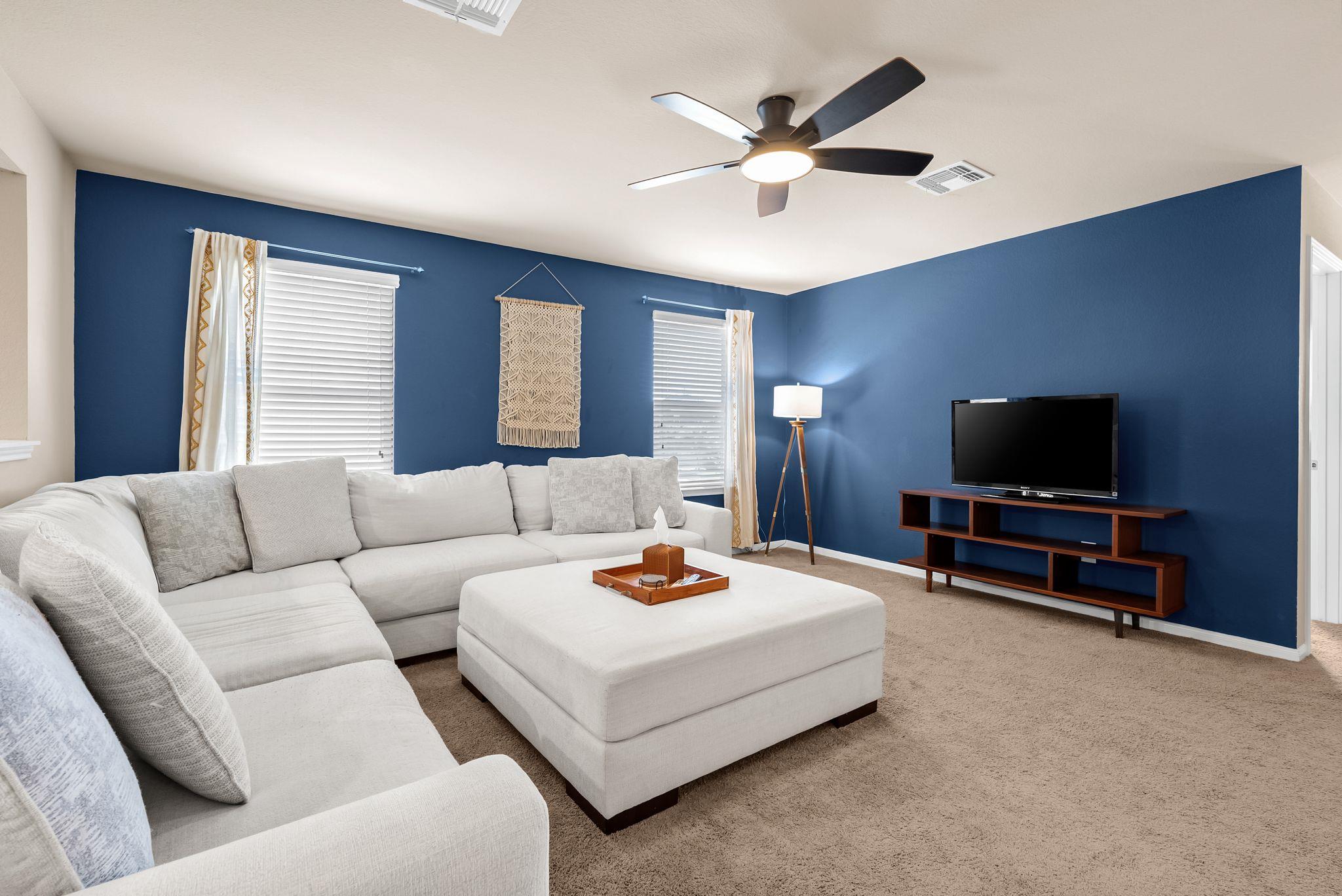 6916 Branrust Dr, Austin, TX 78744