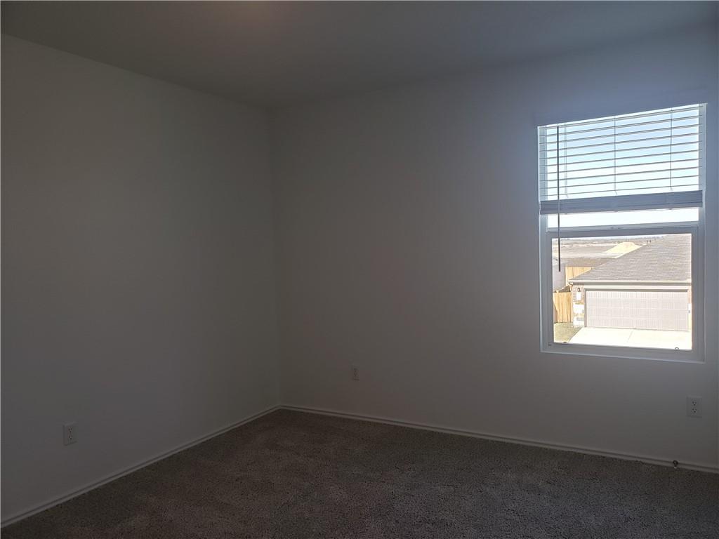 111 Bear Oak St, Hutto, TX 78634